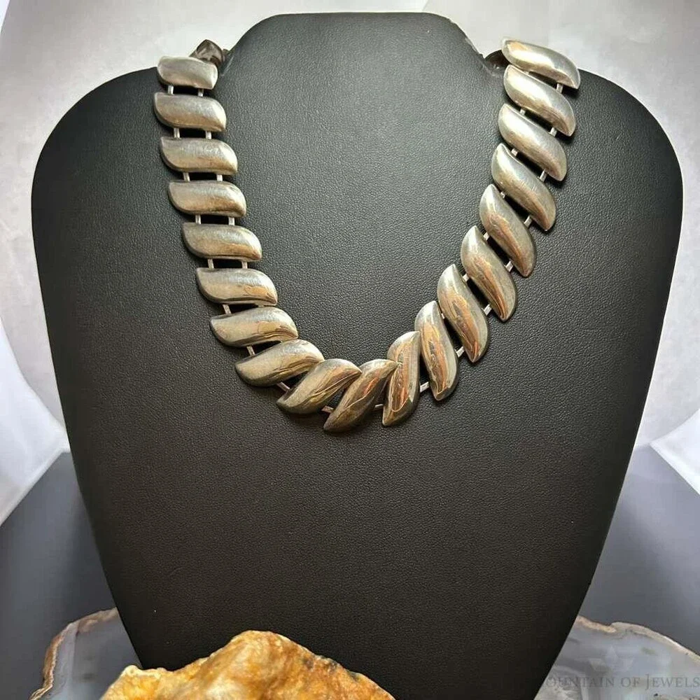 Vintage Sterling Silver Leaf Style 15